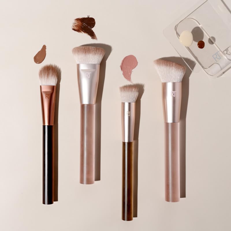 Real Techniques 084 Flat Contour Brush creates soft definition for sculpted features.