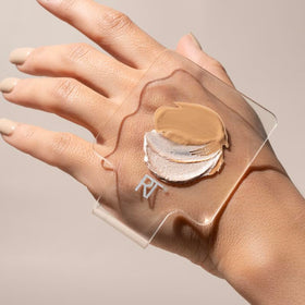 Real Techniques New Nudes beige packaging highlights the nude aesthetic and quality.