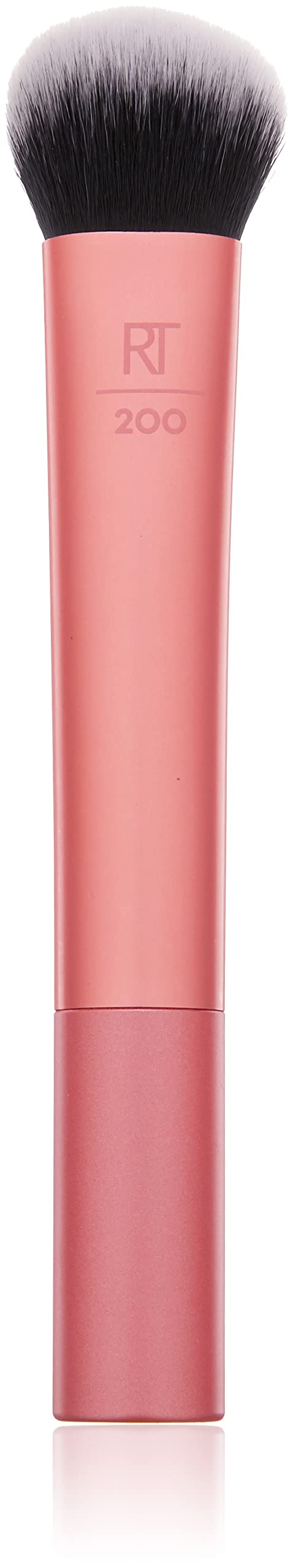Real Techniques professional foundation brush with angled-cut close-up, ideal for smooth, even coverage.
