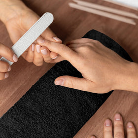 Reed&Pick ultra-soft towel closeup for comfortable post-workout care.