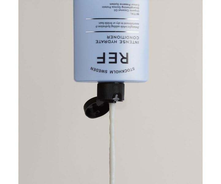REF Intense Hydrate Shampoo with natural extracts for softness and shine