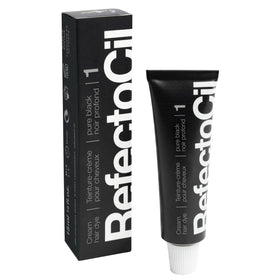 RefectoCil Natural Brown dye reveals a natural brunette shade with balanced undertones.