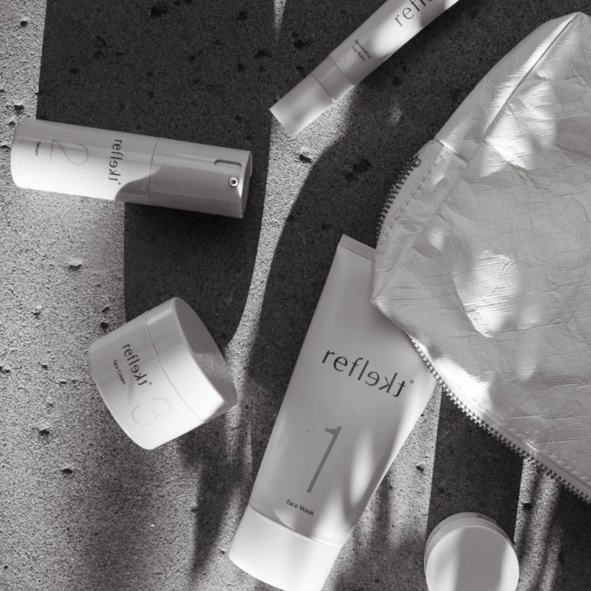 REFLEKT 1 vegan cruelty-free label on the bottle.