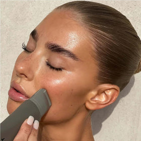 REFY Definition-cheeks-jawline closeup emphasizes lifted contours for a sculpted look