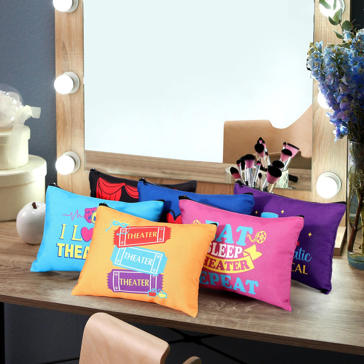 Reginary bag size 9.1 x 6.7 inches ideal for daily essentials.