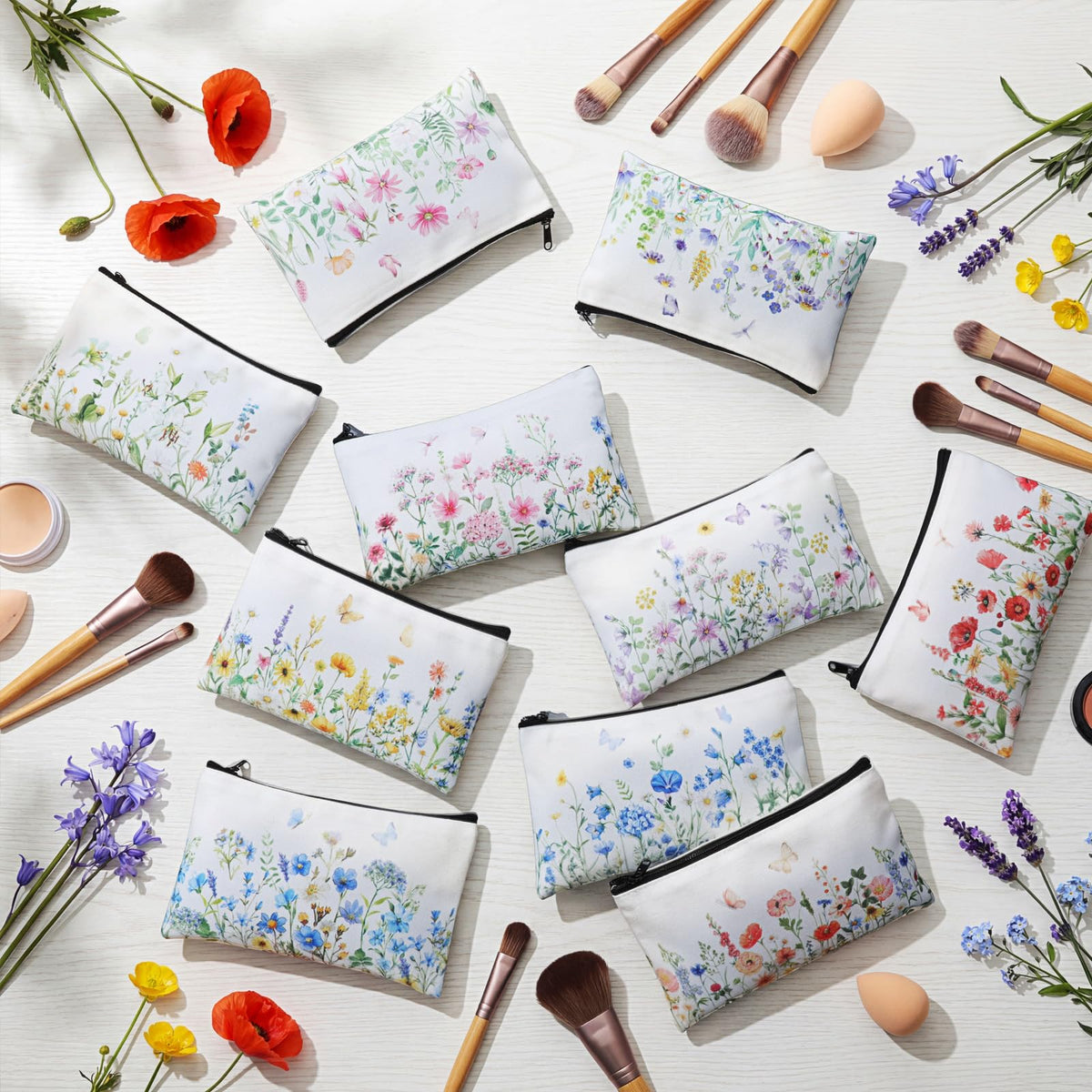Reginary gift-ready makeup bag set provides a beautiful present for friends.