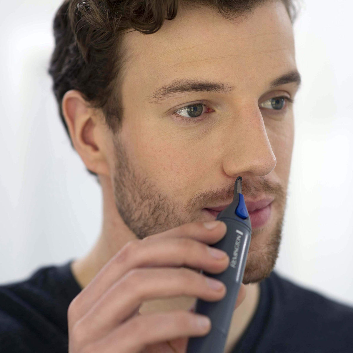 Remington NE3200 ComfortTrim technology protects skin during trimming