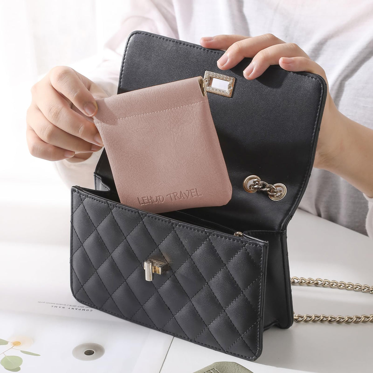 Right Away portable makeup bag set helps keep purses tidy