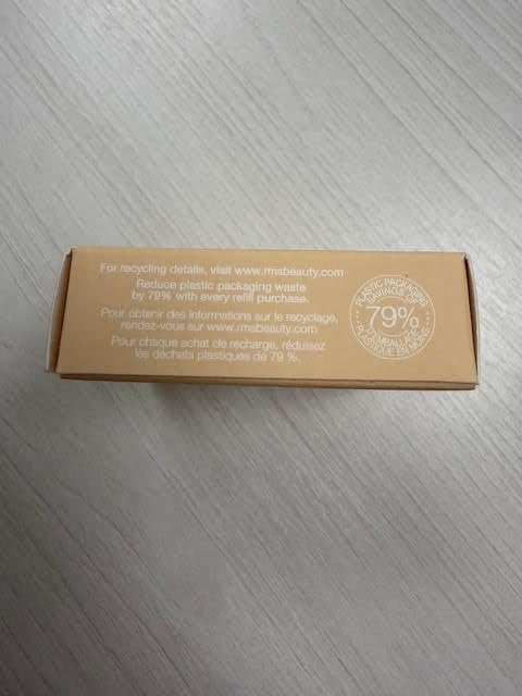 Travel-friendly packaging makes touch-ups easy during commutes and trips.