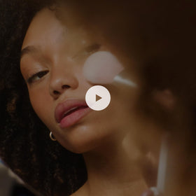 RMS Beauty Hydra-Bronzer on-the-go application for natural sculpt
