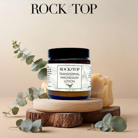 Rock the Top ancient minerals flakes blend close-up