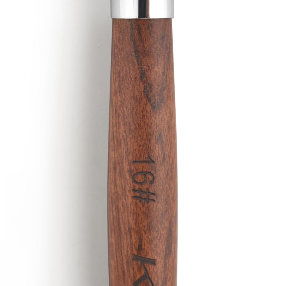 Rolabling nail brush round head delivers smooth, controlled strokes for nail art.