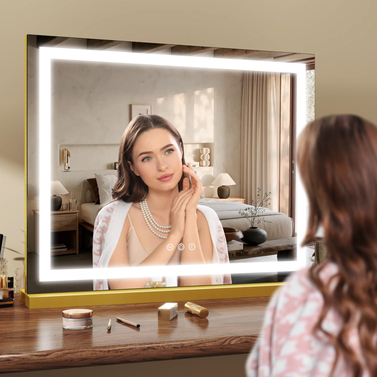 ROLOVE gift-ready beauty mirror in elegant gold finish