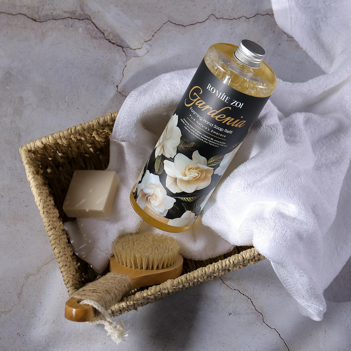 ROMIIE ZOI jojoba-oil nourished hands during everyday handwashing.