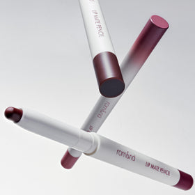 rom&nd LIP MATE PENCIL lasts up to eight hours without feathering.