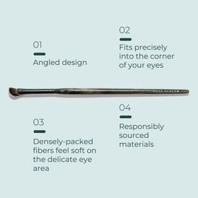 Rose and Ben E27 soft bristles protect delicate eye skin during blending.