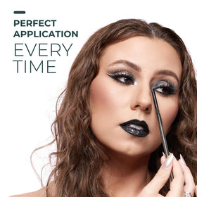 Rose and Ben E27 versatile brush suits high-glam and subtle highlight.