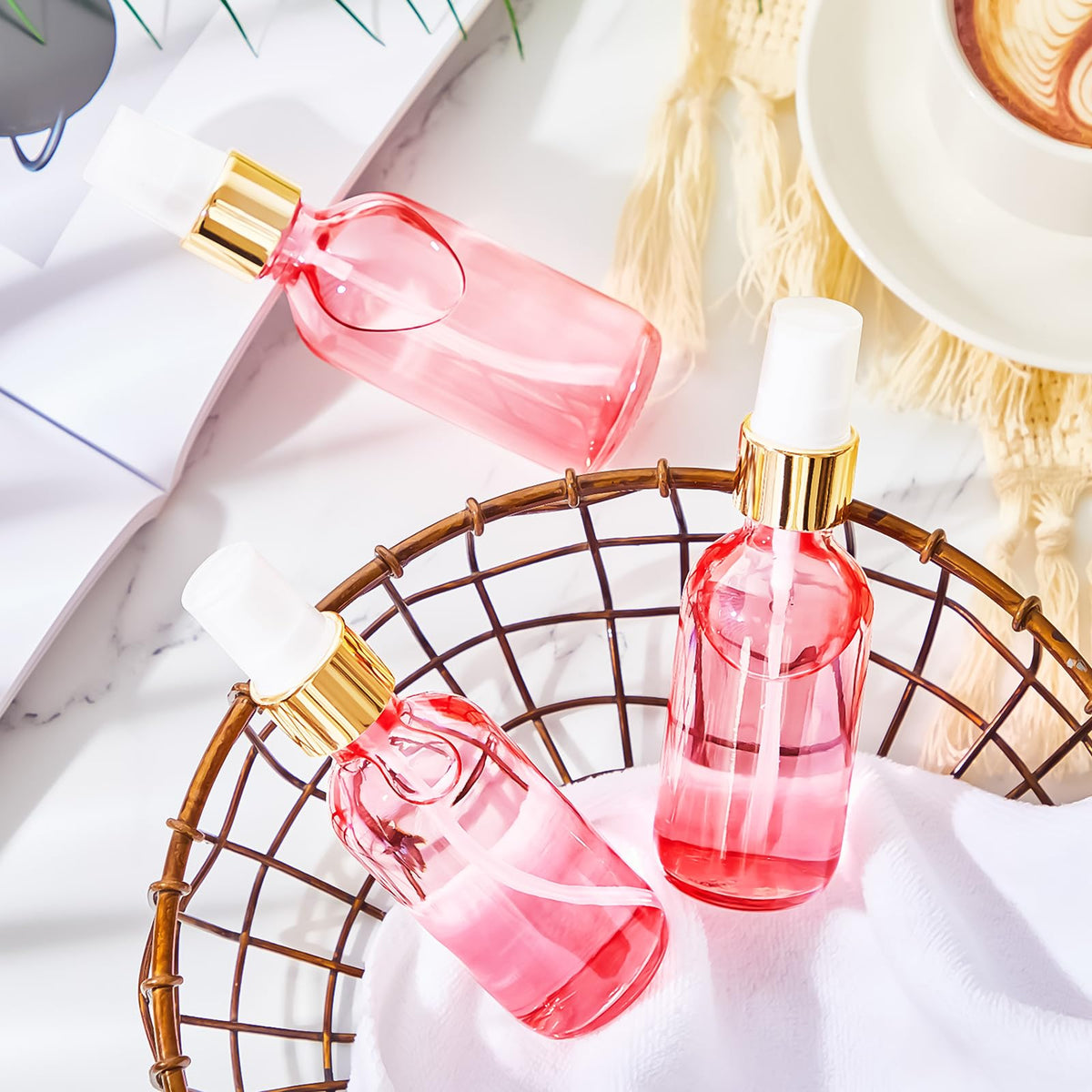 Roshtia fine mist sprayer delivers smooth, even fragrance diffusion.