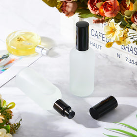 Roshtia leakproof aluminum-cap bottle demo for spill-free fragrance on trips