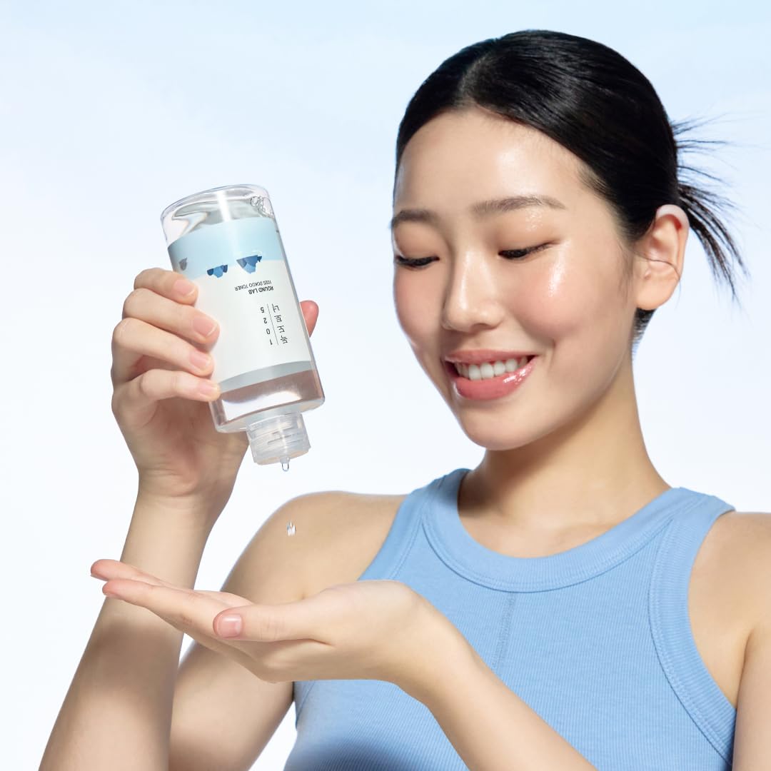 Set shown with spill-free design and clean packaging for everyday routines.