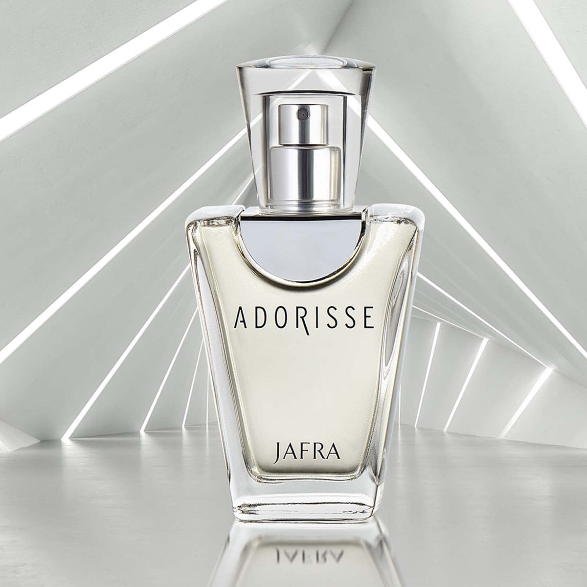 Royal Jelly Adorisse EDP bottle close-up, ideal for evening elegance.