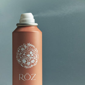 RŌZ Root Lift applied to damp roots for faster blowouts