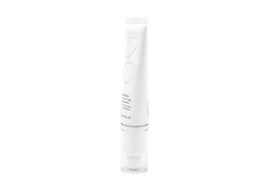 Rozatrol travel-size application demonstrates quick, gentle exfoliation
