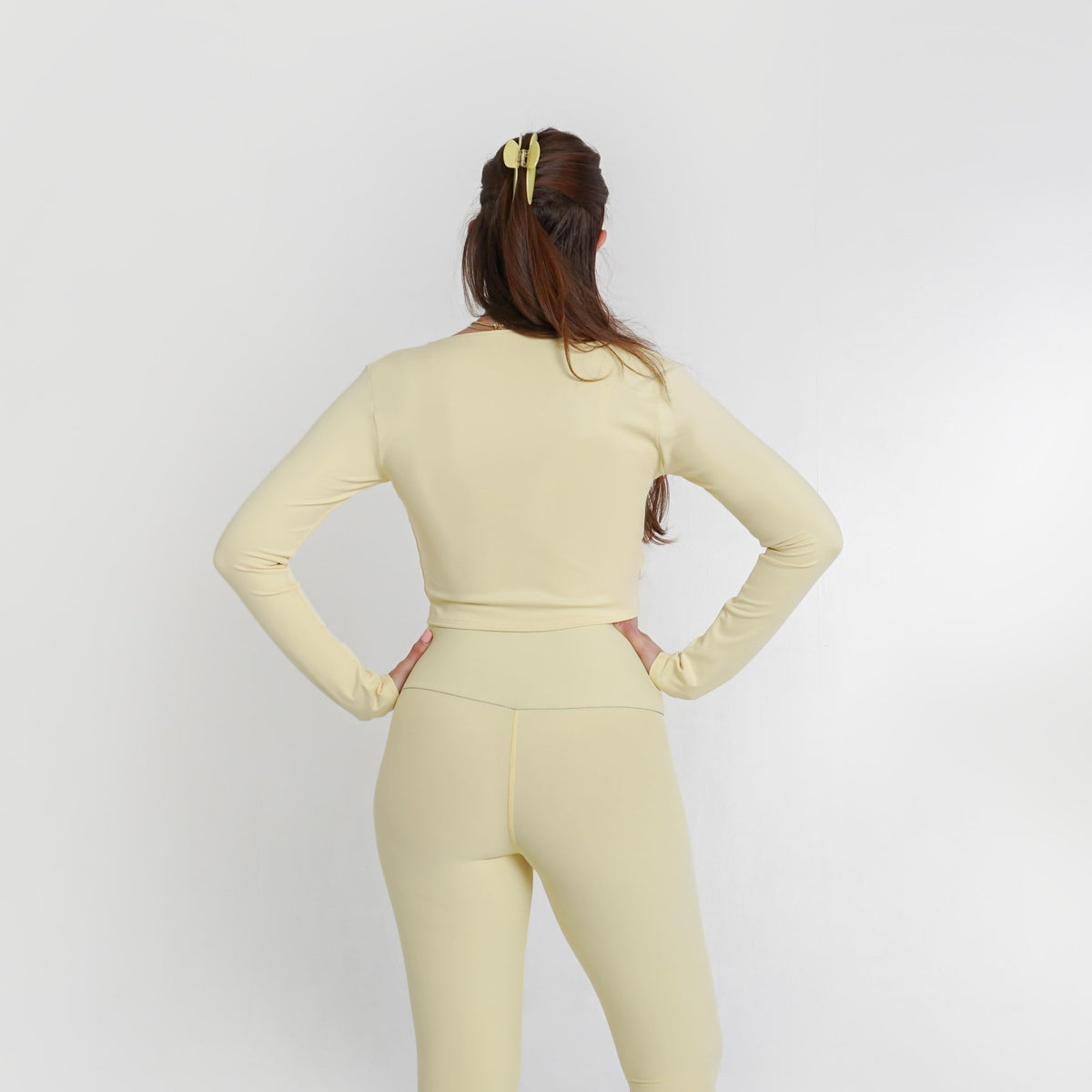 RPZL butter yellow side view on dry hair for everyday use