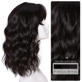 RunM Short Bob Wavy Wig back view highlights natural silhouette for various looks