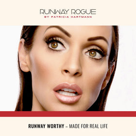 Runway Rogue Pearl Glam ingredients highlight green tea and kakadu plum benefits.