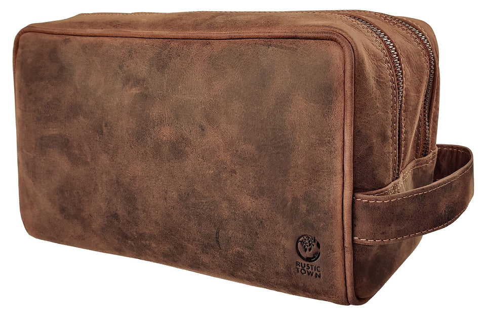 RUSTIC TOWN full-grain leather toiletry bag in brown with durable patina, ideal for travel.