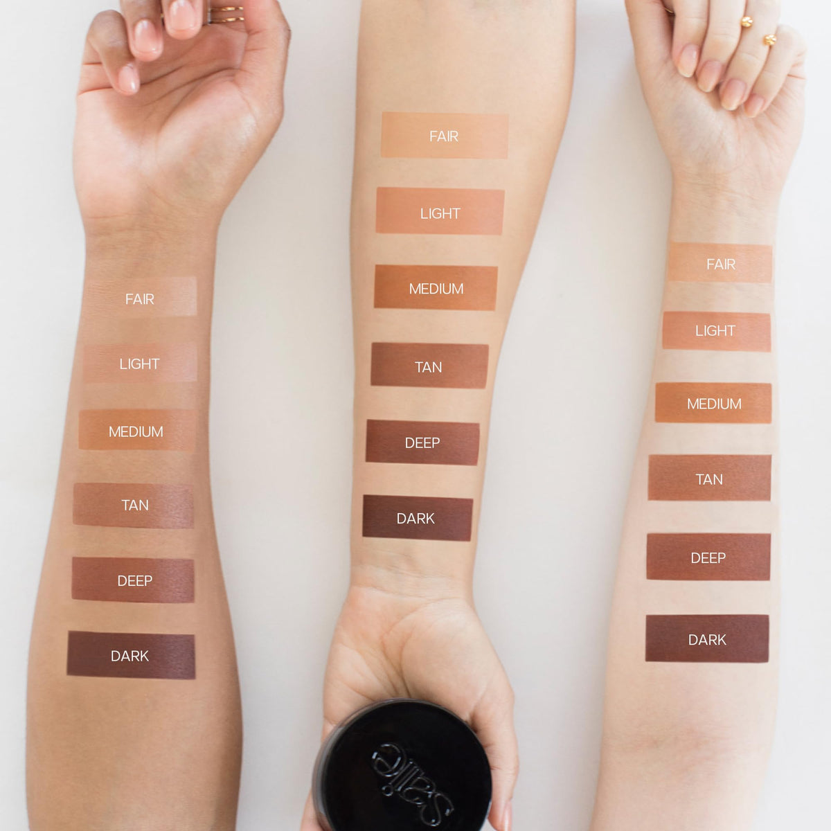 Saie Sun Melt Bronzer ingredients include oat, grape seed, elderberry.