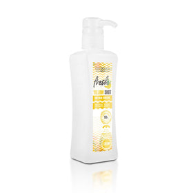 SALERM Curl Activator Cream close-up with banana-mango blend for defined curls.
