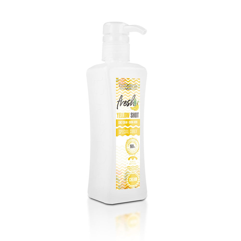 SALERM Curl Activator Cream close-up with banana-mango blend for defined curls.
