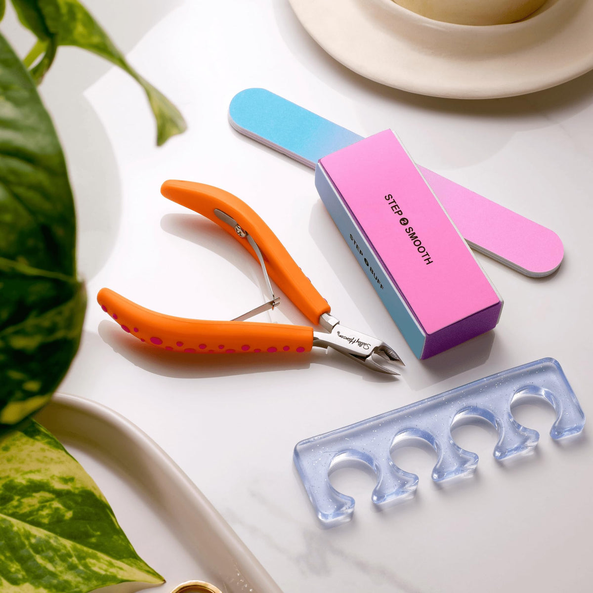 Sally Hansen Pro Nip Em Neat Cuticle Nipper contoured handle view for comfortable, controlled trimming