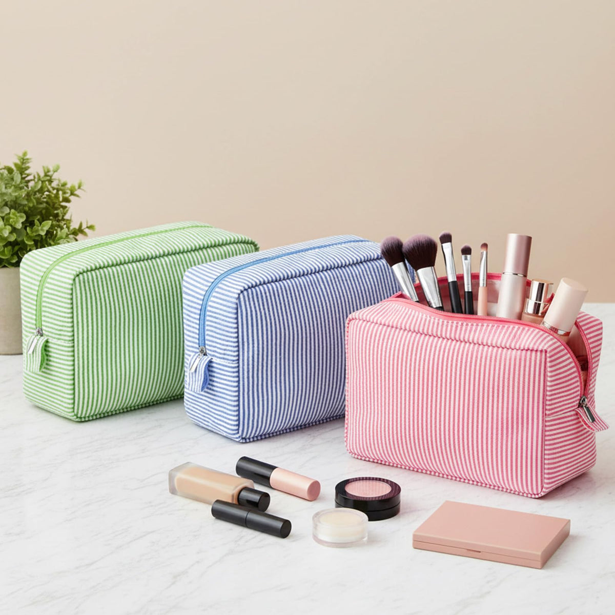 Sanwuta seersucker makeup bags travel-friendly compact design with zipper closure