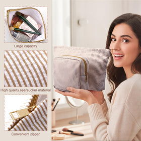 Sanwuta Seersucker small 8-corner square bag in khaki, travel-friendly and easy to organize.