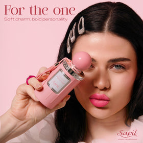 Sapil Naughty Vanilla Oud spray action, releases warm gourmand notes instantly.