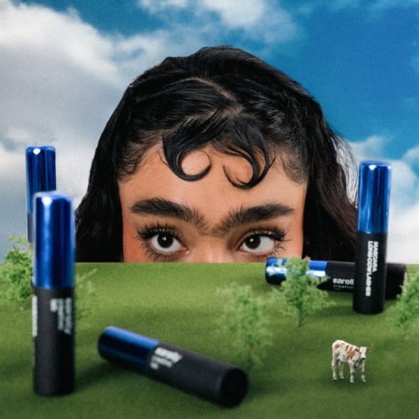 SARELLY travel-size mascara packaging for on-the-go use
