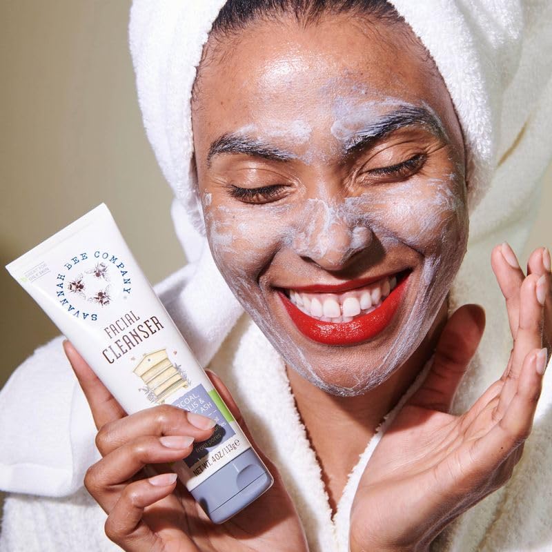 Savannah Bee Propolis Cleanser lather demonstrates refreshing cleansing action