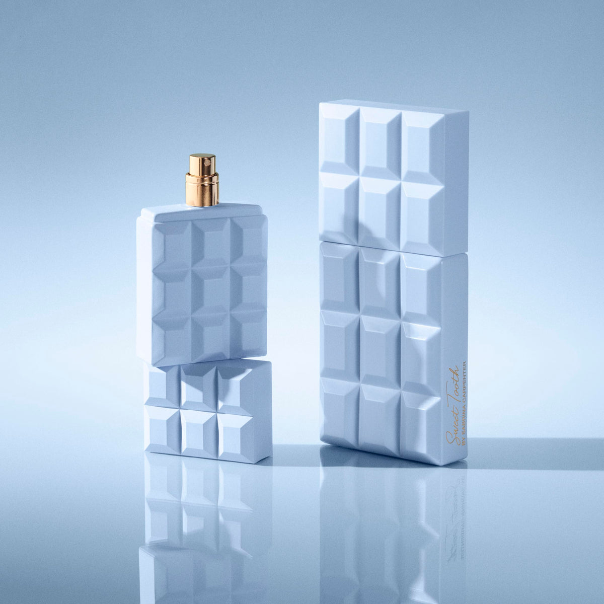 Scent Beauty Sabrina Carpenter Me Espresso vanilla-amber aura captured in a close-up shot.