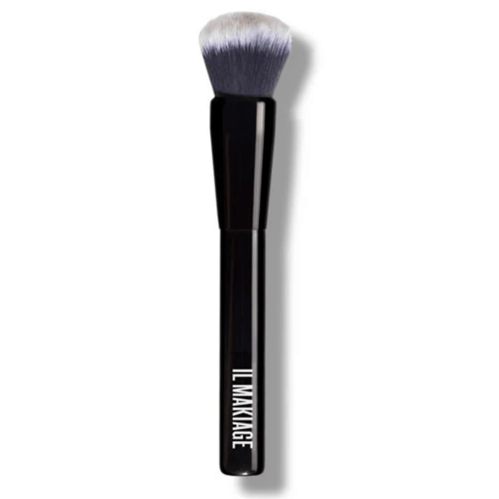 Scinex IL MAKIAGE foundation blending brush 100 in black for seamless makeup application.