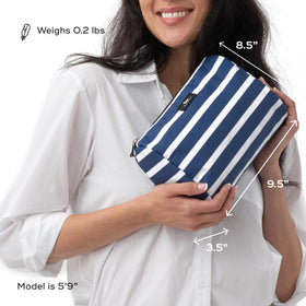 SCOUT Packin' Heat water-resistant fabric resists spills and grime on the go.