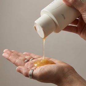 SEACRET HydraMud color-safe formula suitable for treated hair.
