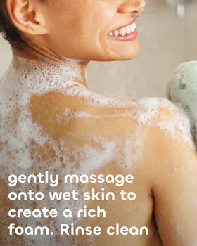 Seaweed Bath Co. Detox Body Wash beside seaweed, spirulina, and French clay imagery.