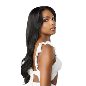 Sensationnel Dashly Wig Jet Black back view with smooth silhouette