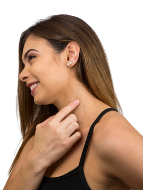 Sensitive Planet Scent of Samadhi application shows underarm use.