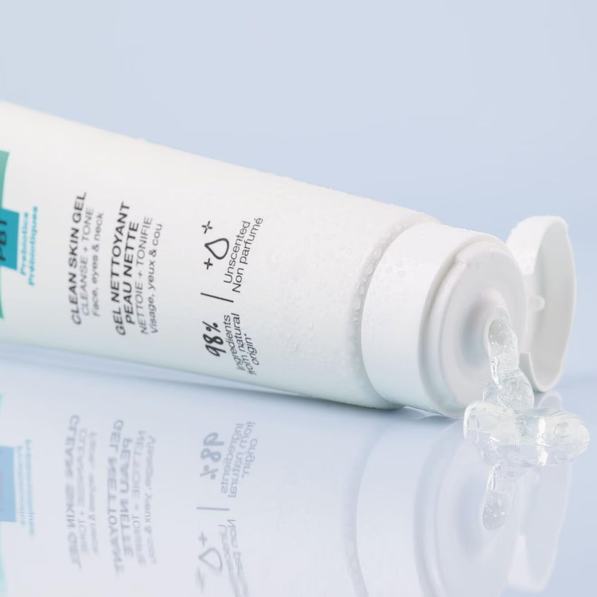 SEPHORA Collection Clean Skin Gel Cleanser removes makeup while soothing skin.