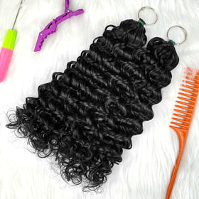 Serreal Gogo Curl feather crochet close-up highlights pre-separated strands for quick, easy installation.