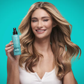 SexyHair Healthy Shine Show Blowout Spray adds visible gloss to the hair shine detail.